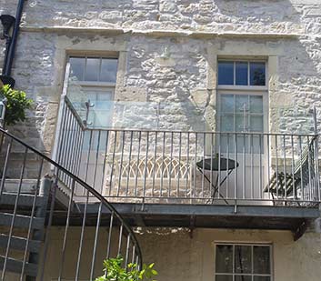 iron balcony by structural engineers Trojan
